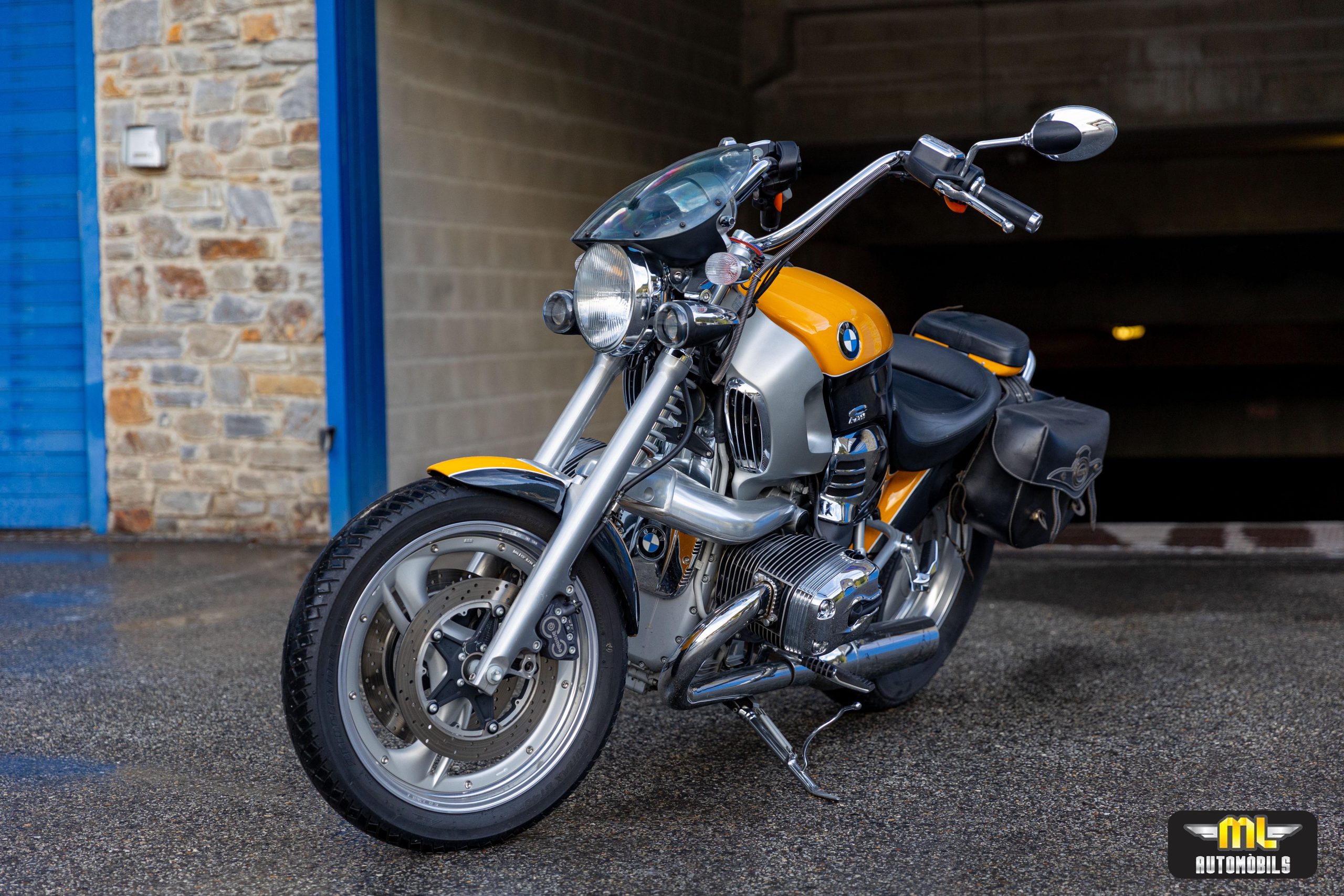 La BMW R1200C