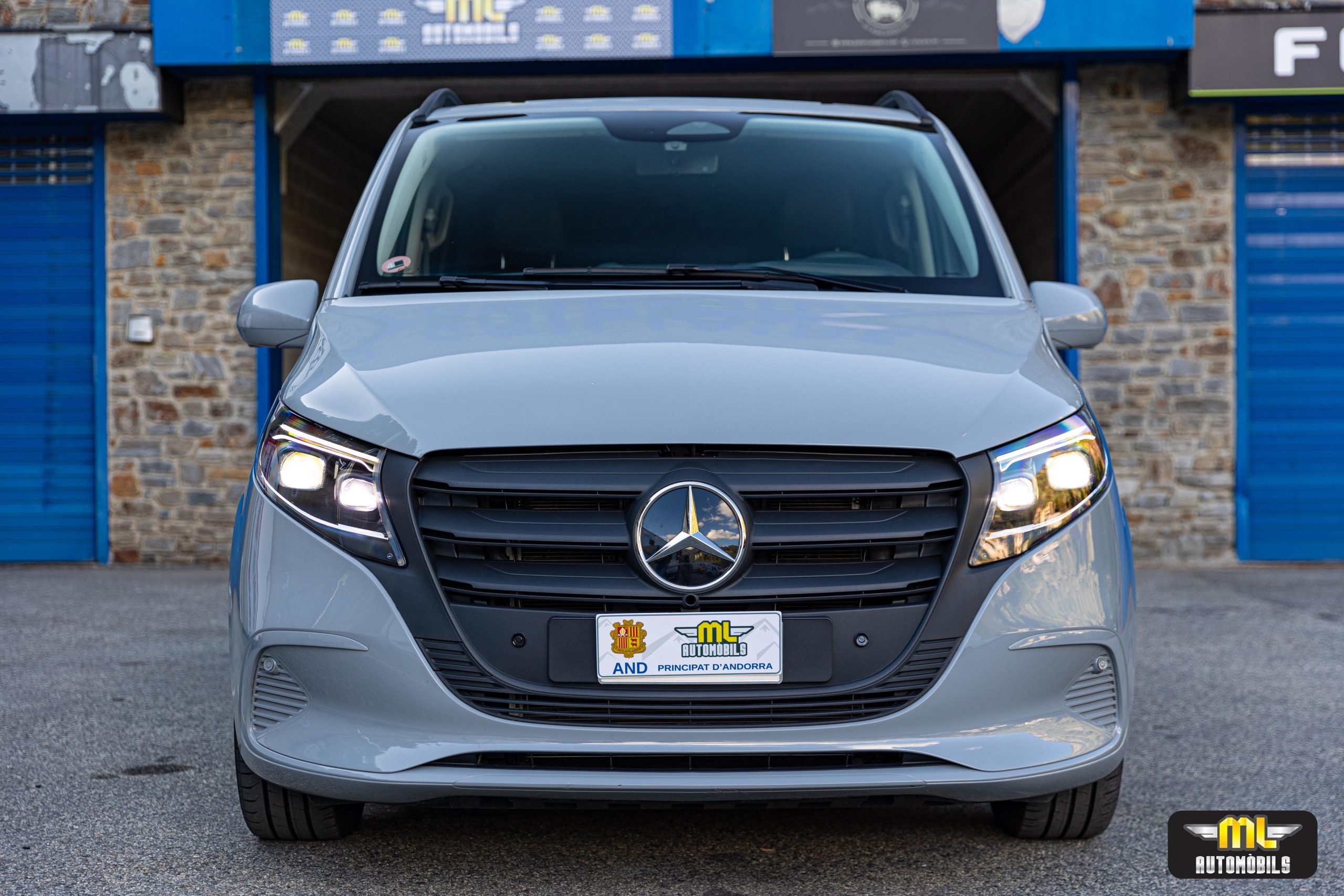 Imagen Mercedes-Benz Vito Tourer 119 CDI 4MATIC PRO COMPACTA