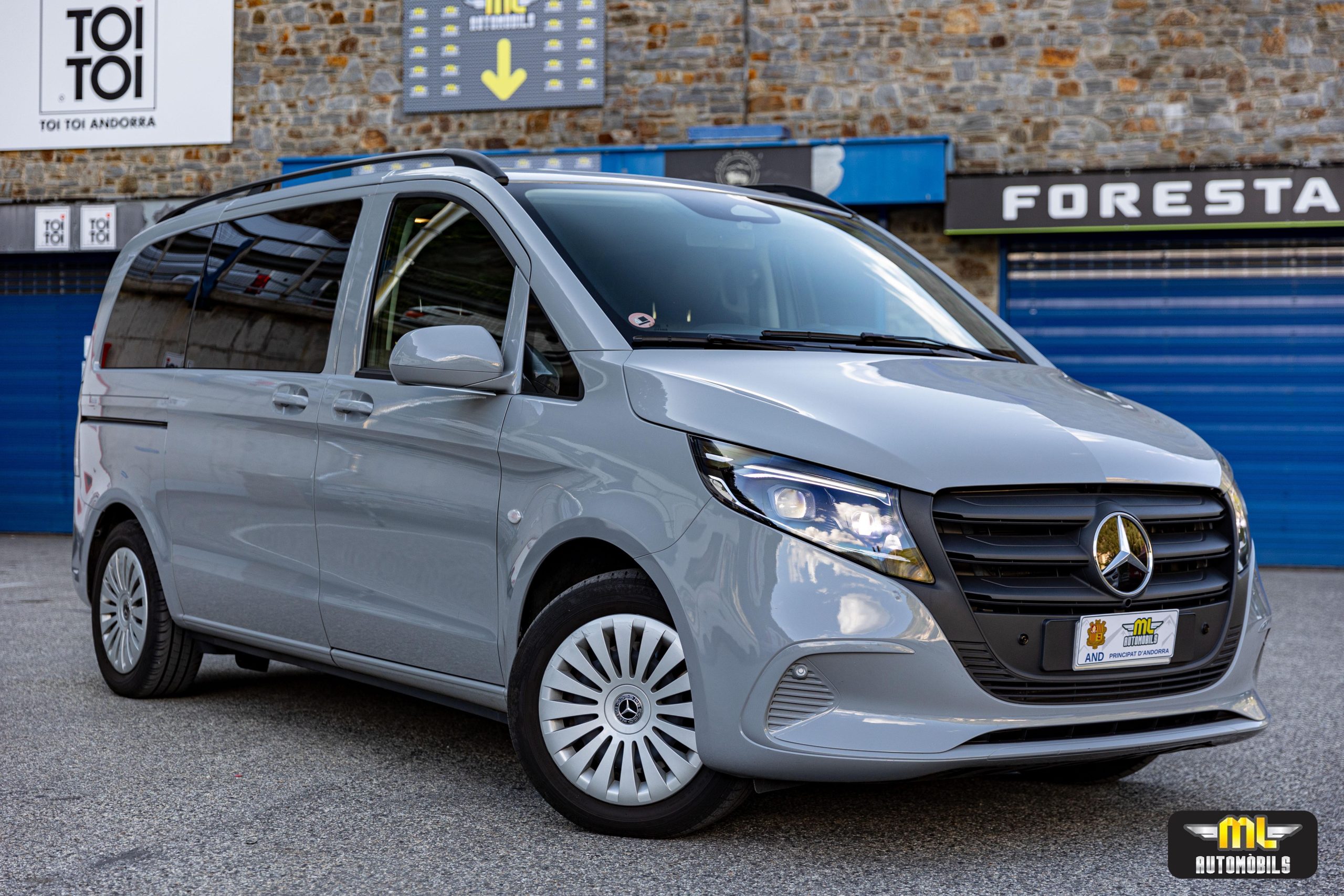 Imagen Mercedes-Benz Vito Tourer 119 CDI 4MATIC PRO COMPACTA