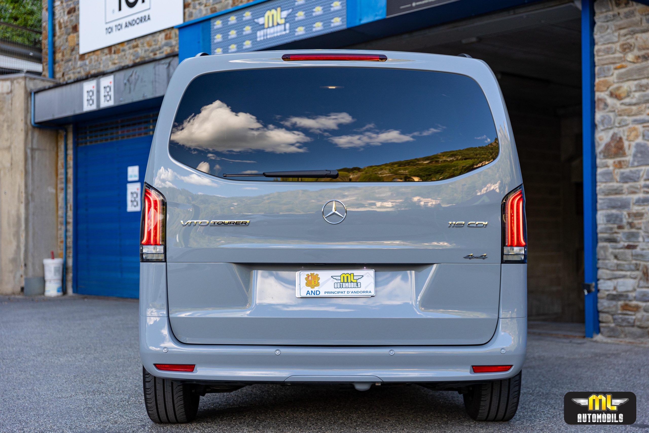 Imagen Mercedes-Benz Vito Tourer 119 CDI 4MATIC PRO COMPACTA