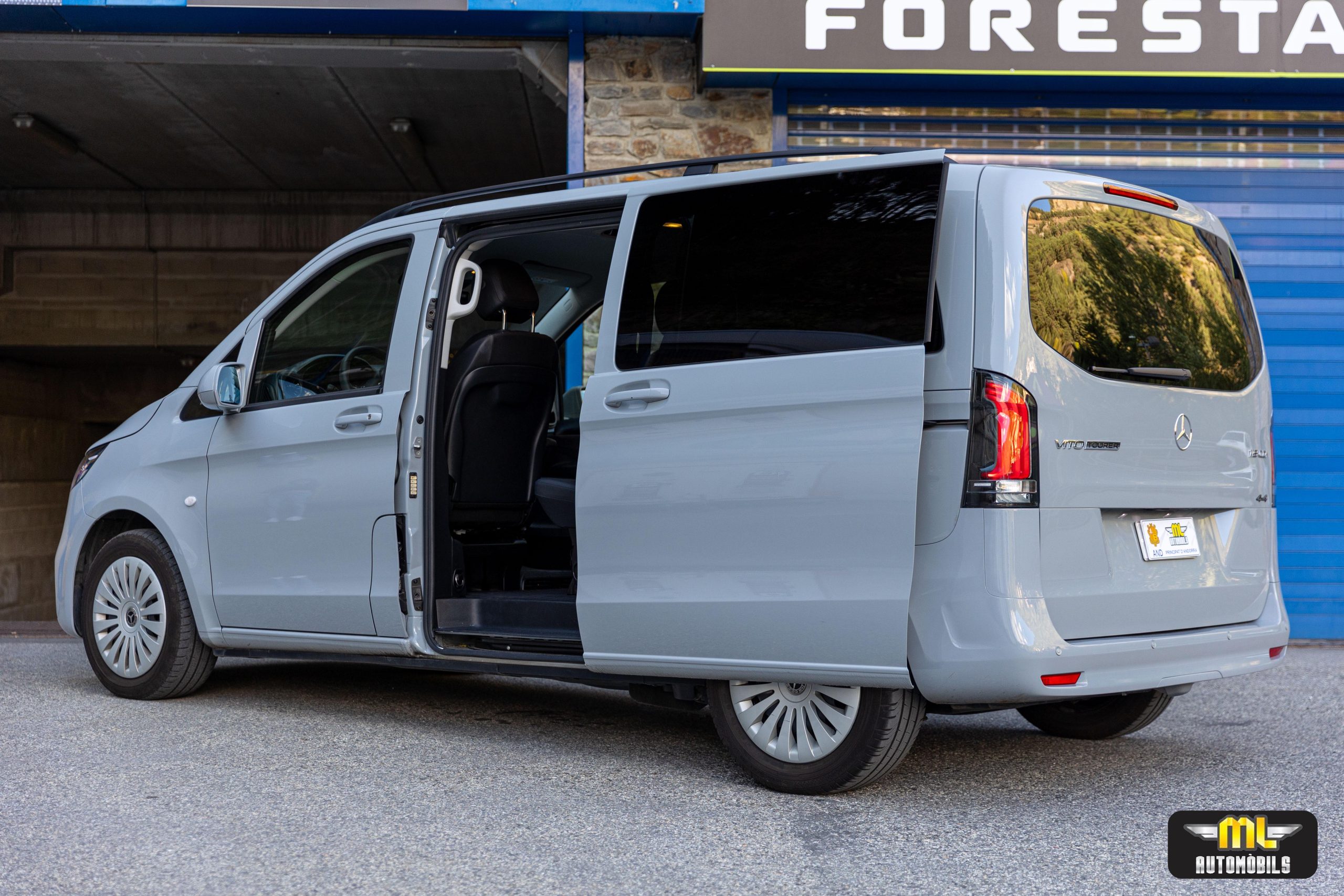 Imagen Mercedes-Benz Vito Tourer 119 CDI 4MATIC PRO COMPACTA