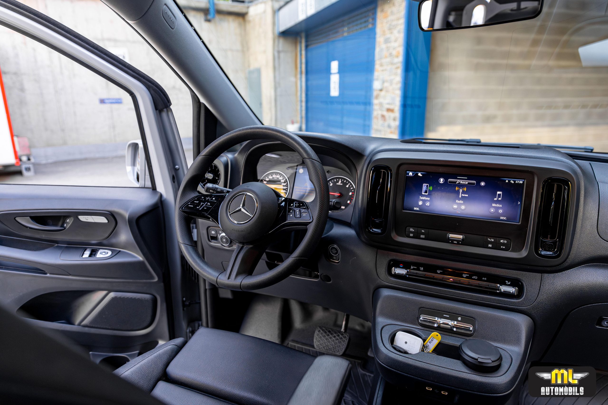 Imagen Mercedes-Benz Vito Tourer 119 CDI 4MATIC PRO COMPACTA