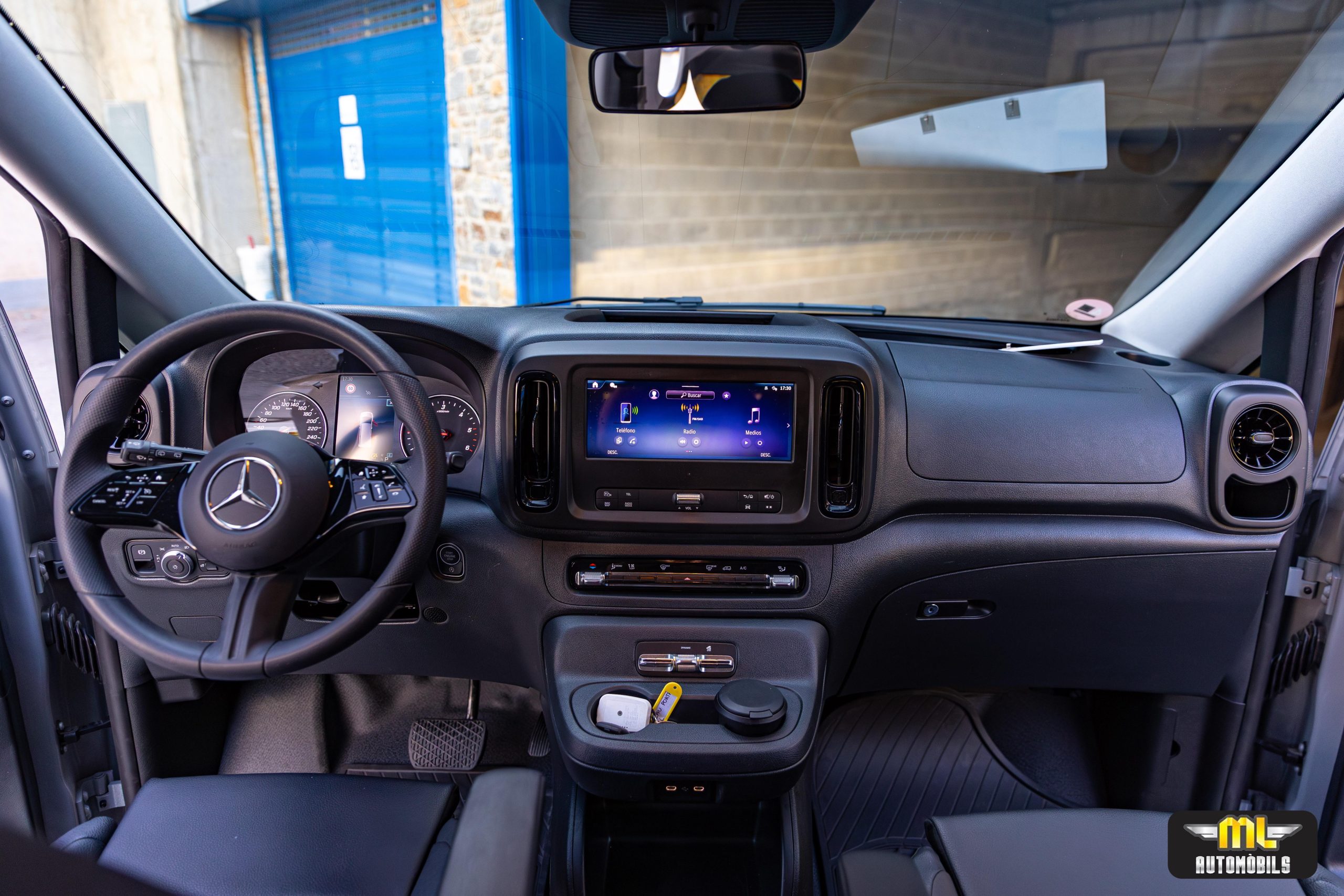 Imagen Mercedes-Benz Vito Tourer 119 CDI 4MATIC PRO COMPACTA