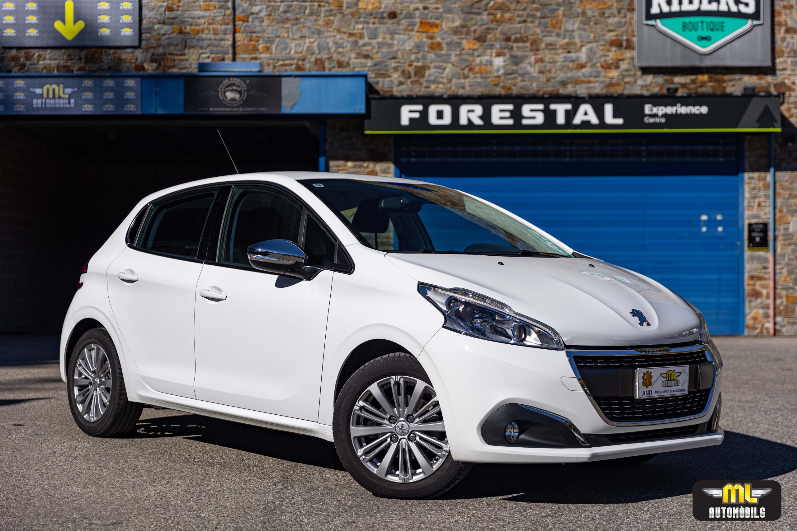 Imagen Peugeot 208 BHDI