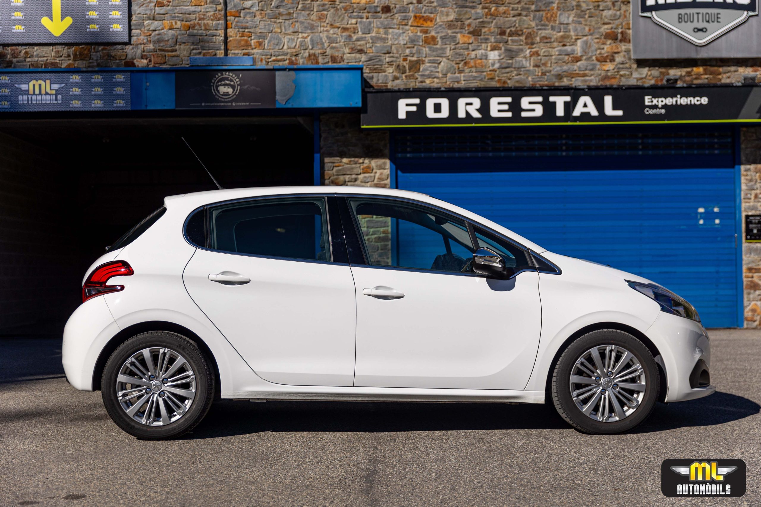 Imagen Peugeot 208 BHDI