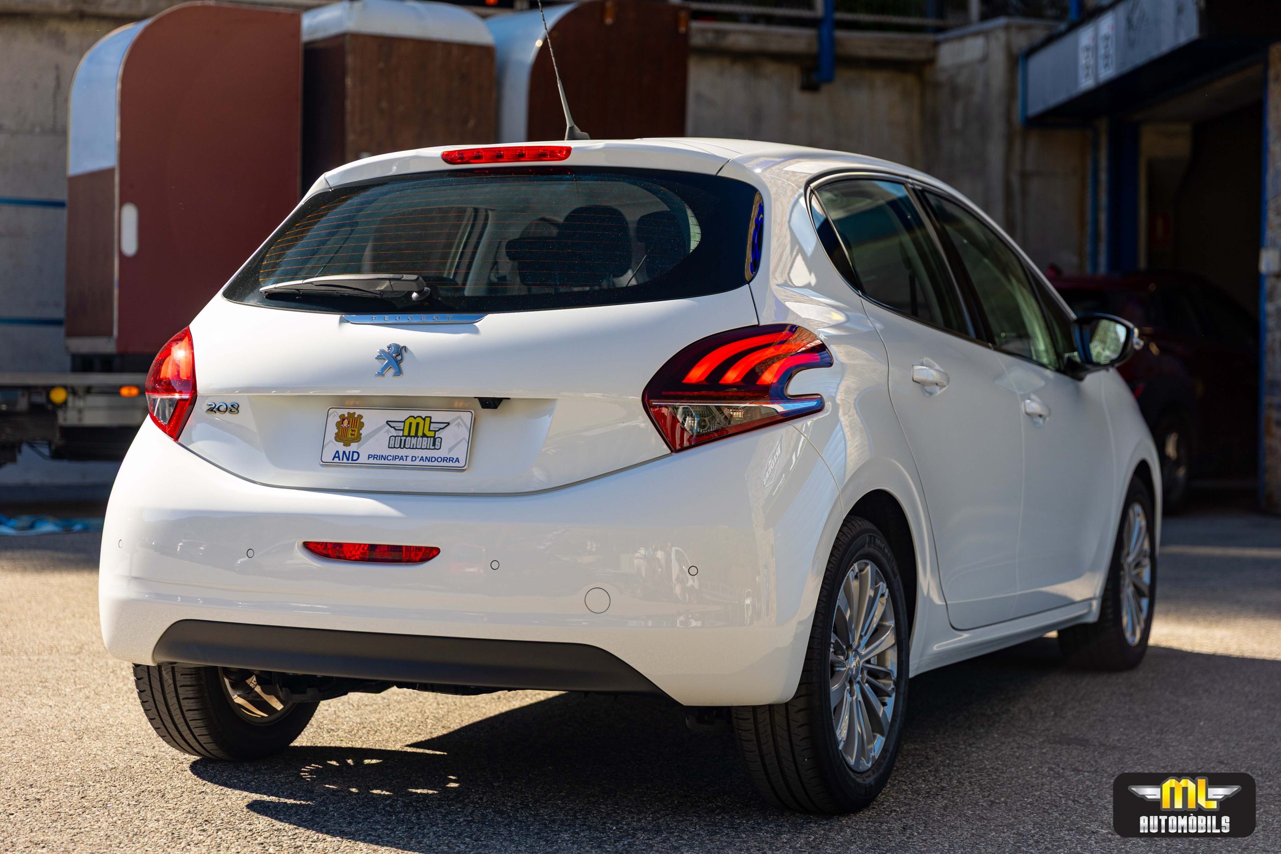 Imagen Peugeot 208 BHDI