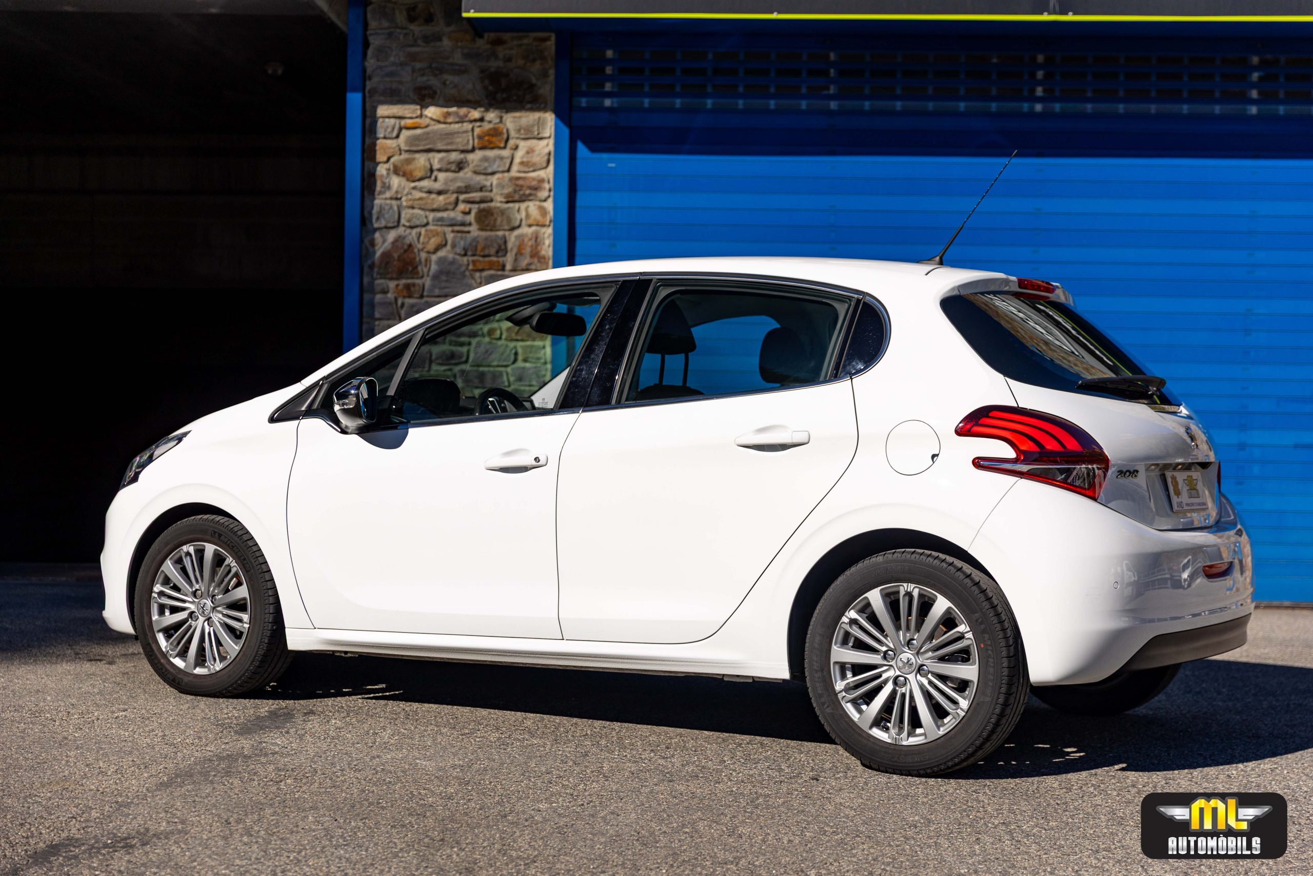 Imagen Peugeot 208 BHDI
