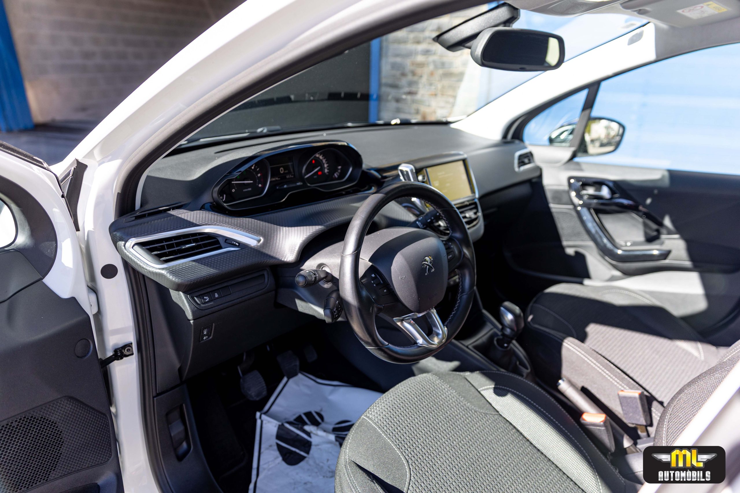 Imagen Peugeot 208 BHDI
