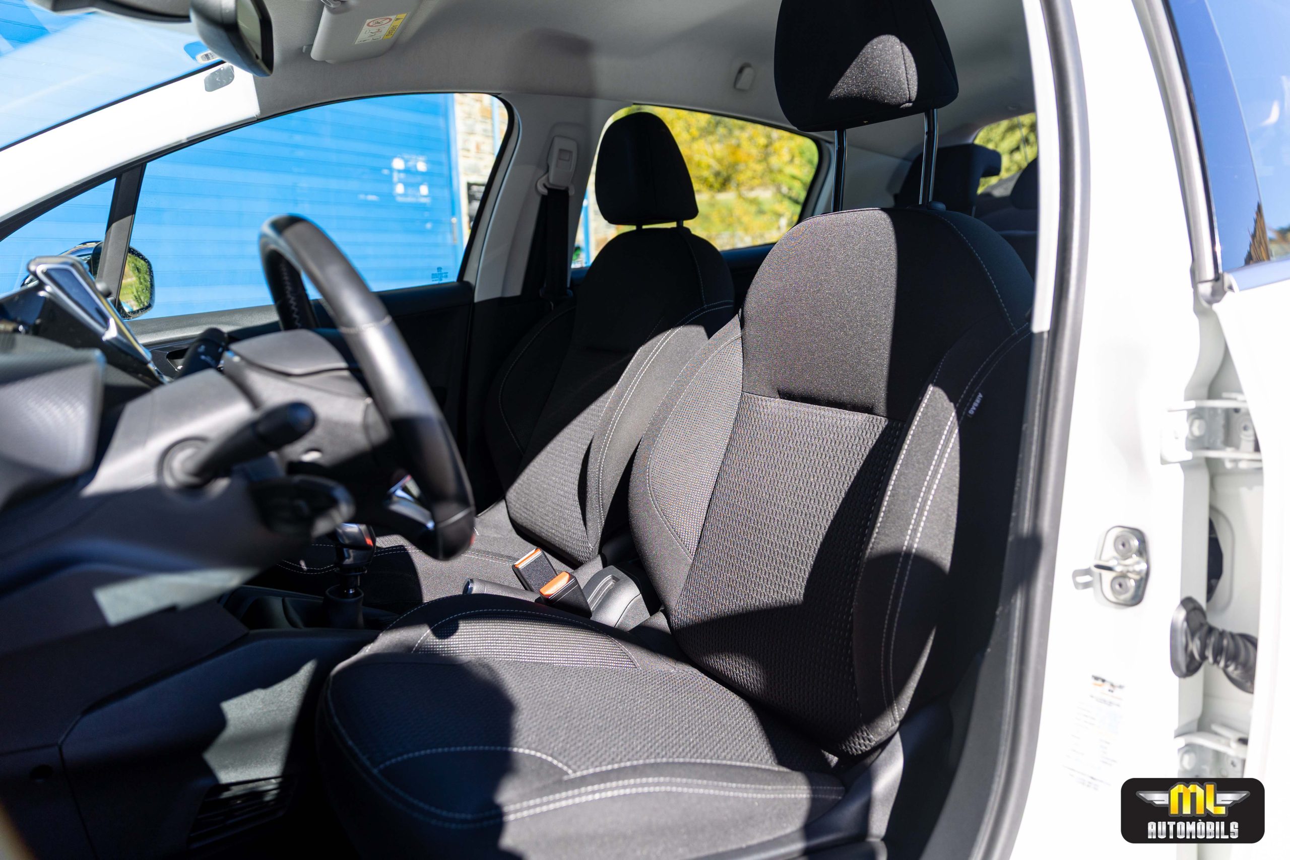 Imagen Peugeot 208 BHDI
