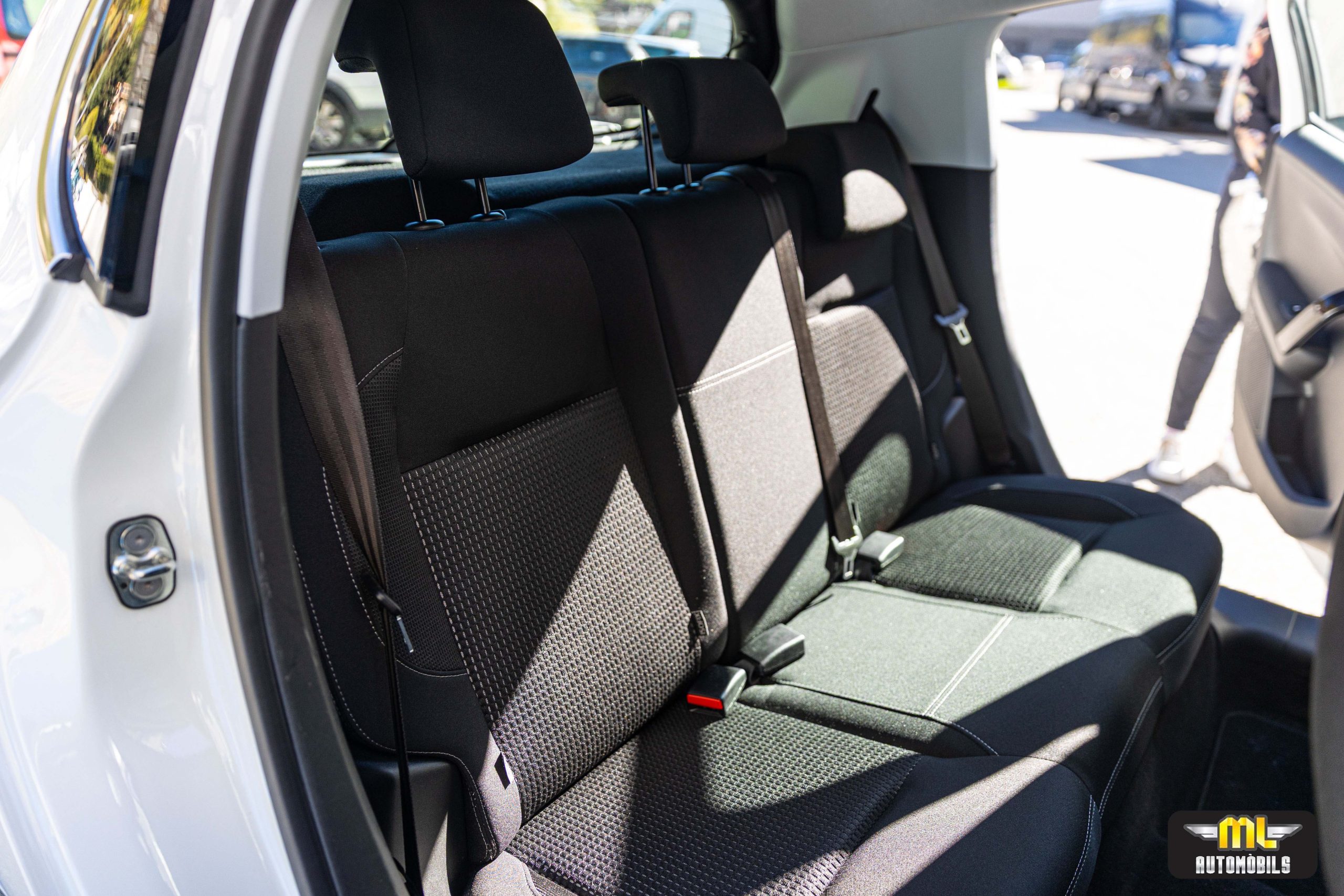 Imagen Peugeot 208 BHDI